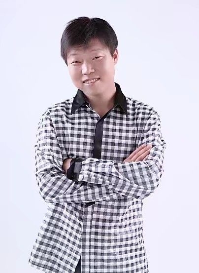 碧海升明月的第一张照片--潍坊相亲服务中心