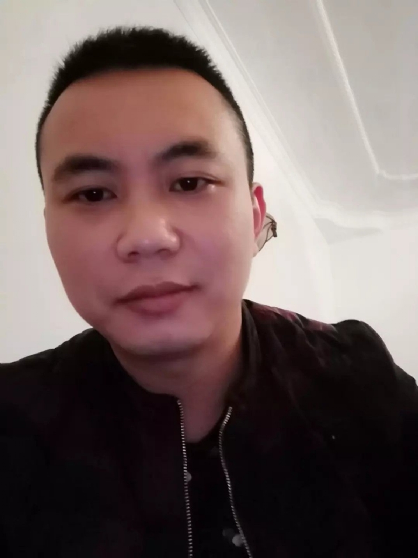 喜闻香气的第一张照片--潍坊相亲服务中心