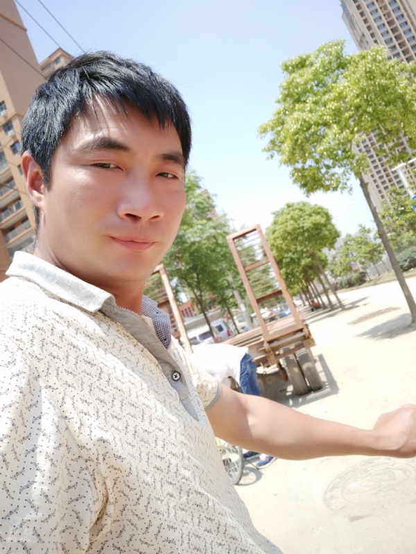 勇哥的第一张照片--潍坊相亲服务中心