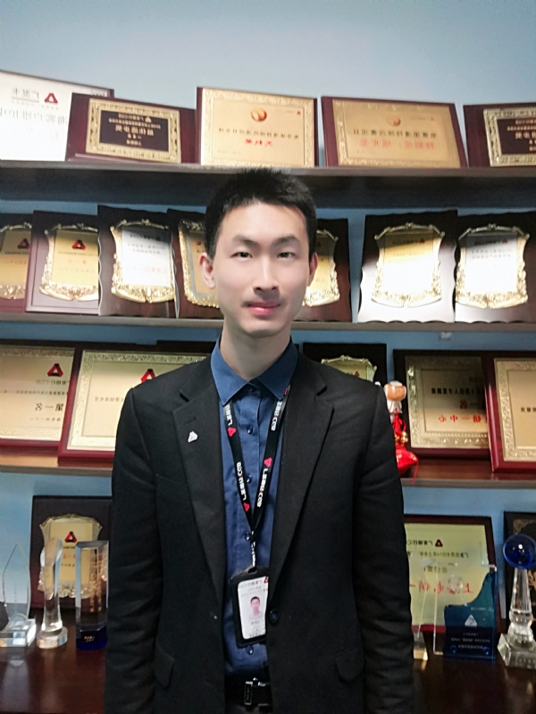 魔都青年的第一张照片--潍坊相亲服务中心