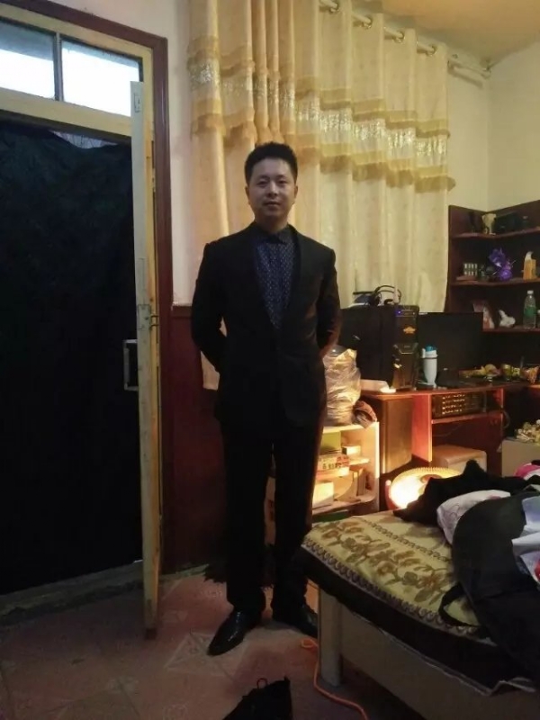 亮亮的第一张照片--潍坊相亲服务中心