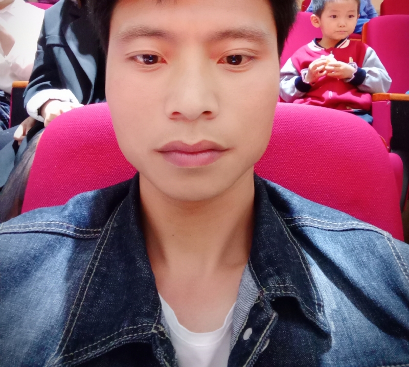 奋斗青年的第一张照片--潍坊相亲服务中心