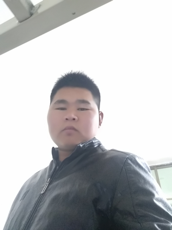 小哥的第一张照片--潍坊相亲服务中心