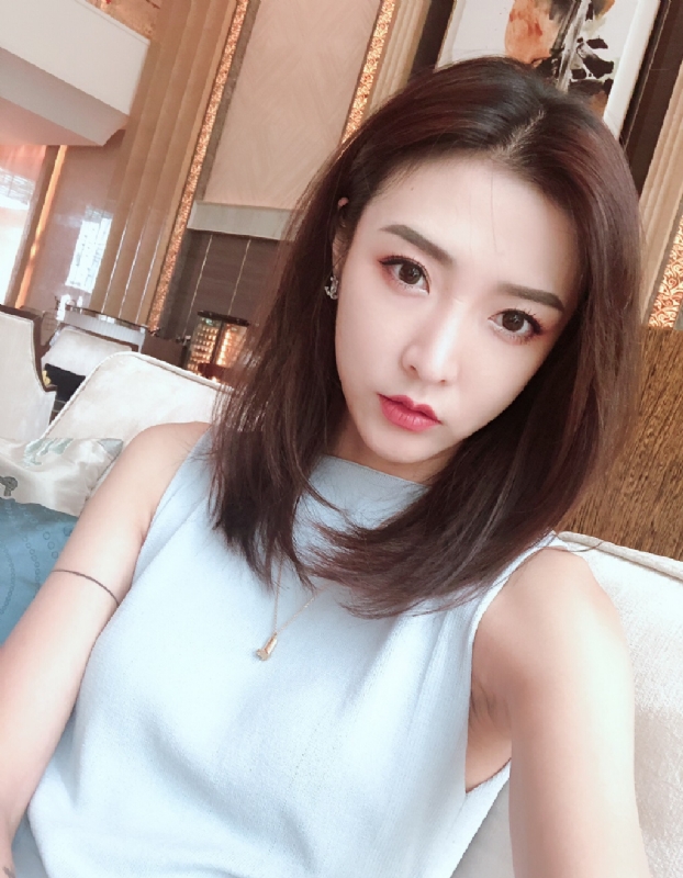 嘉嘉的第一张照片--潍坊相亲服务中心