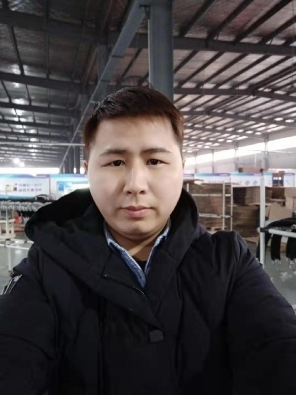 刀锋的第一张照片--潍坊相亲服务中心