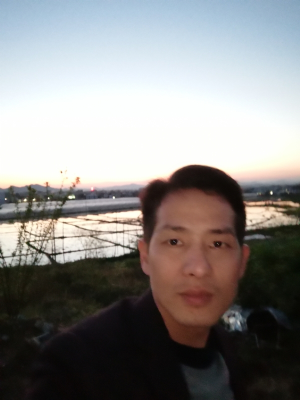 不忘初心的第一张照片--潍坊相亲服务中心