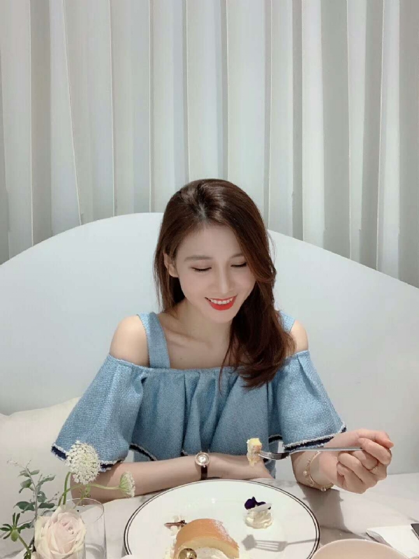 Emily的第三张照片--潍坊相亲服务中心