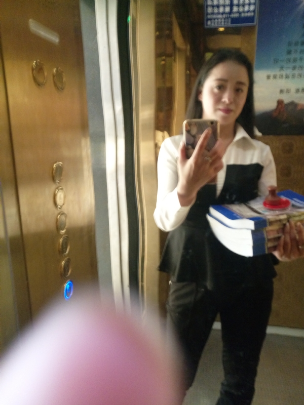 铿锵玫瑰的第一张照片--潍坊相亲服务中心