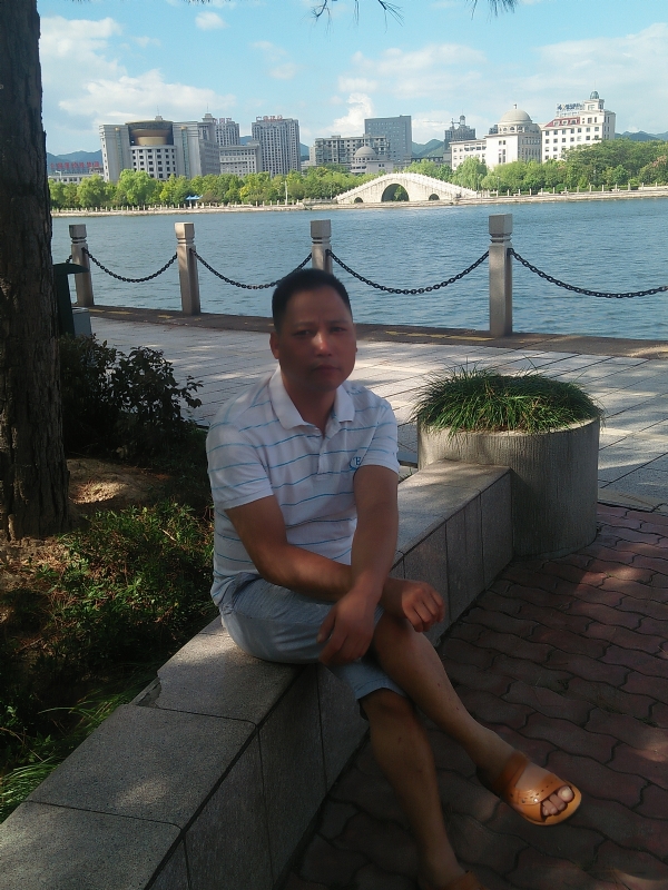 尹力的第一张照片--潍坊相亲服务中心