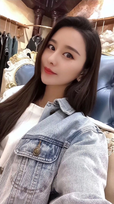 李珊珊的第一张照片--潍坊相亲服务中心