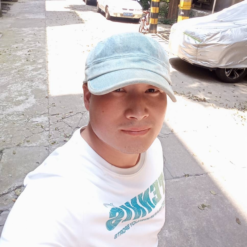 辉光的第一张照片--潍坊相亲服务中心