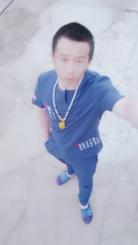 一叶之秋的第一张照片--潍坊相亲服务中心