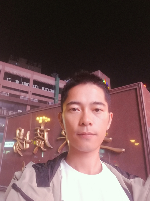 重庆小林的第一张照片--潍坊相亲服务中心