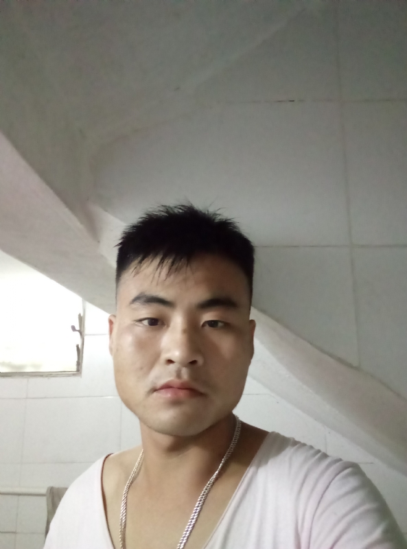 落叶知秋的第一张照片--潍坊相亲服务中心