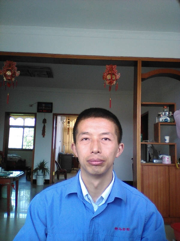 红玫瑰的第一张照片--潍坊相亲服务中心