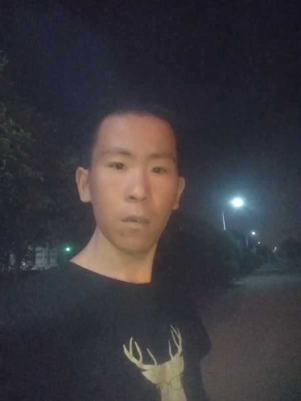 俞凯斌的第一张照片--潍坊相亲服务中心