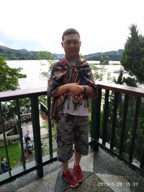 爱情里的俩个人的第一张照片--潍坊相亲服务中心