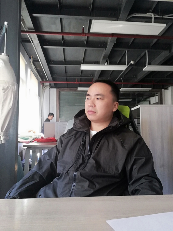 左眼皮跳跳的第一张照片--潍坊相亲服务中心