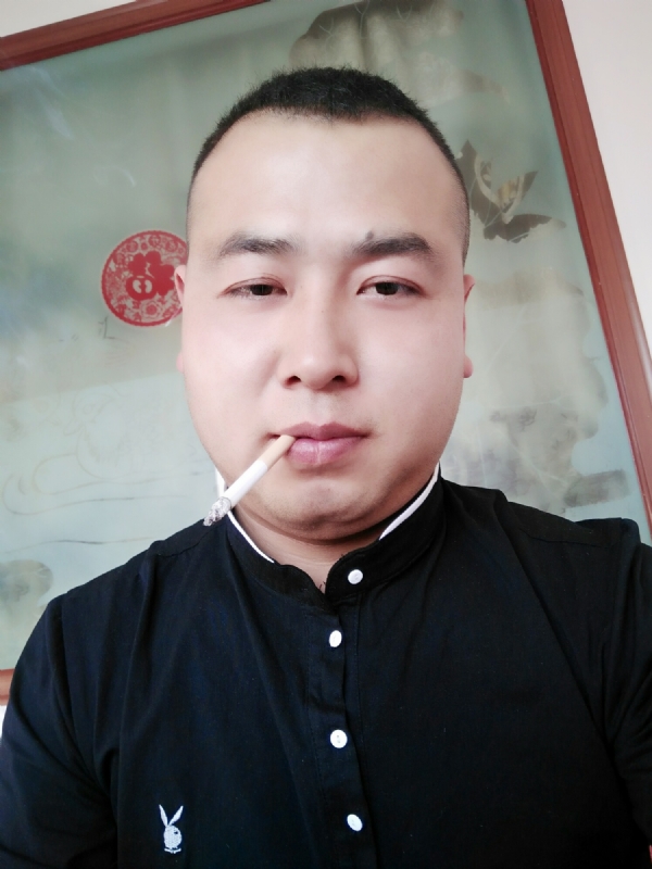 贰爺的第一张照片--潍坊相亲服务中心