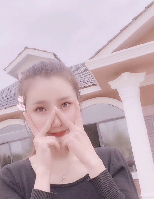 小媛的第一张照片--潍坊相亲服务中心