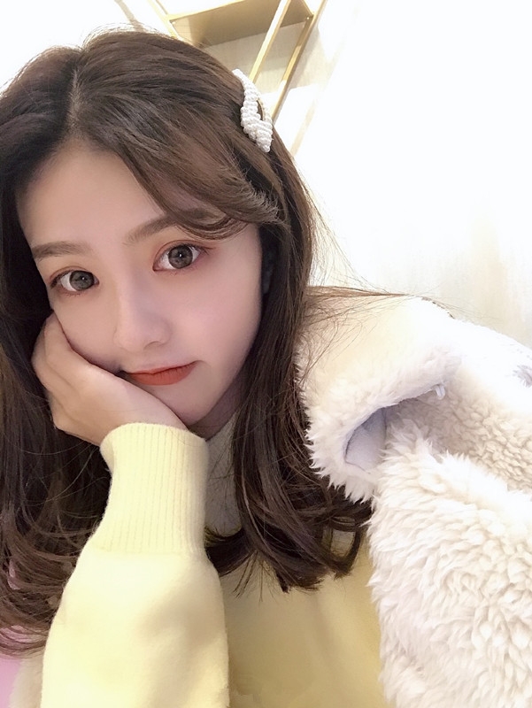 薇薇外送的第一张照片--潍坊相亲服务中心