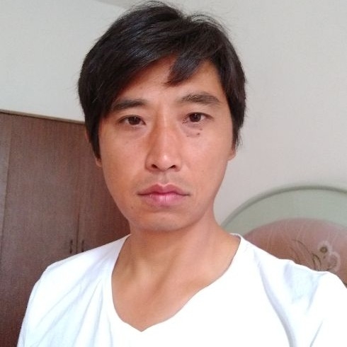 莞尔一笑的第一张照片--潍坊相亲服务中心