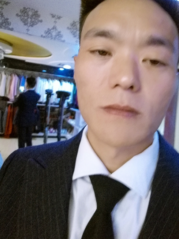 醉酒的蝴蝶的第二张照片--潍坊相亲服务中心