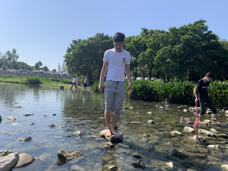 放假吃鸡的第一张照片--潍坊相亲服务中心