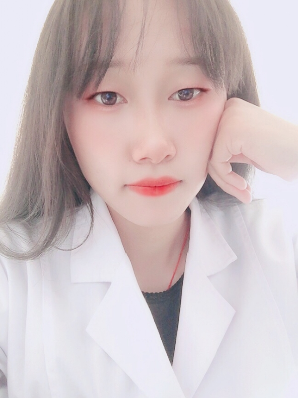 白婚纱的第一张照片--潍坊相亲服务中心