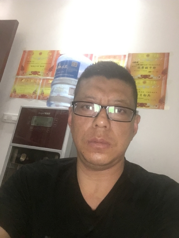 牵手的第二张照片--潍坊相亲服务中心