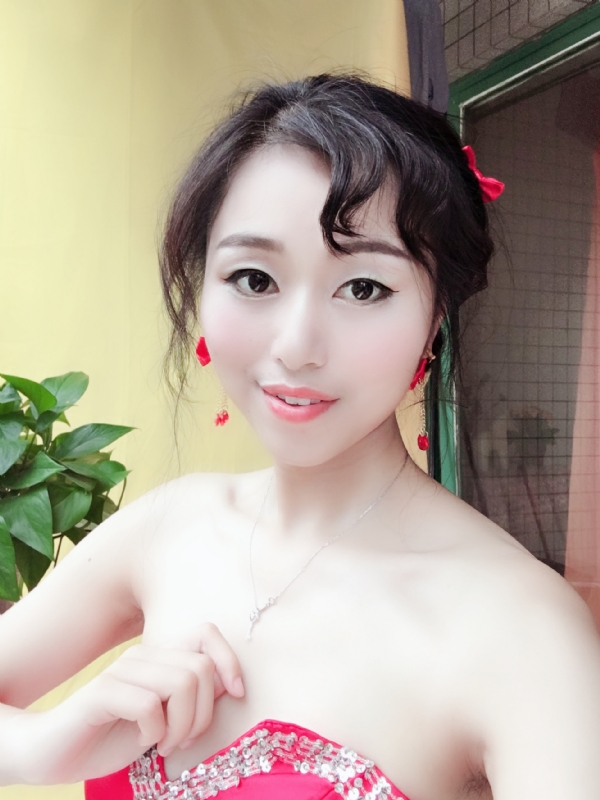 薇薇的第一张照片--潍坊相亲服务中心