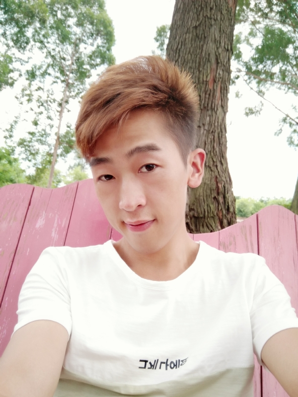 一觉睡到小时候的第一张照片--潍坊相亲服务中心