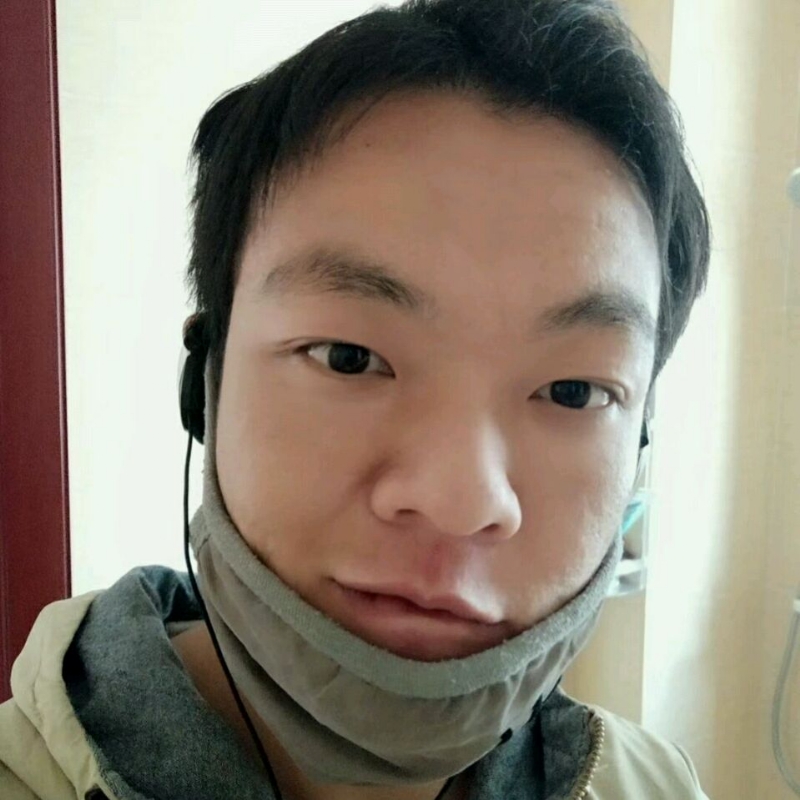 泡沫哭泣的第一张照片--潍坊相亲服务中心