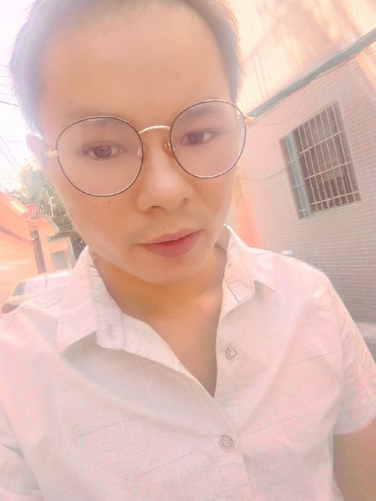 楠呐的第四张照片--潍坊相亲服务中心