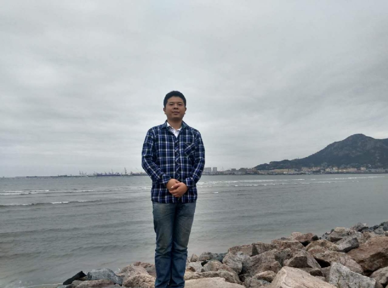 在奋斗的第二张照片--潍坊相亲服务中心