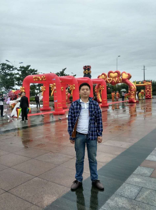 在奋斗的第三张照片--潍坊相亲服务中心