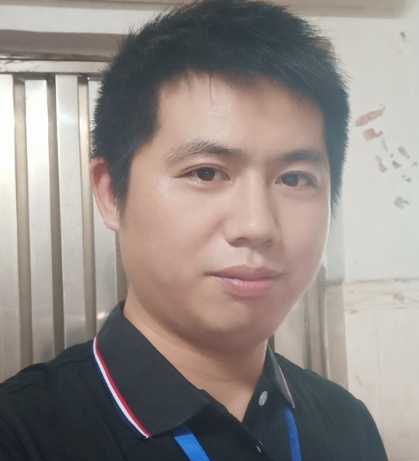 单身奶爸的第一张照片--潍坊相亲服务中心