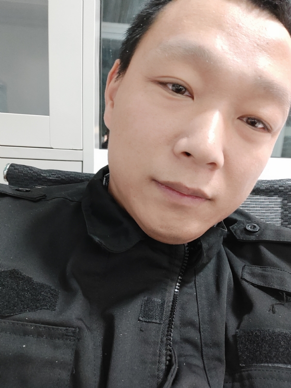 真实找人结婚的第二张照片--潍坊相亲服务中心