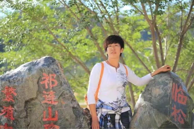 弱水河边青春草的第一张照片--潍坊相亲服务中心