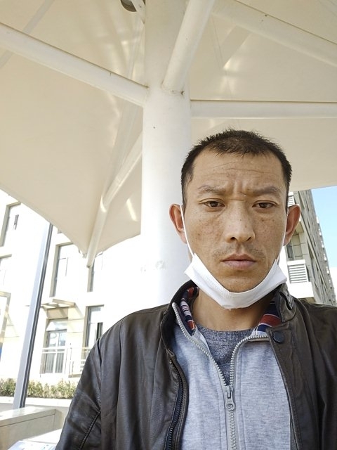 孤狼的第一张照片--潍坊相亲服务中心