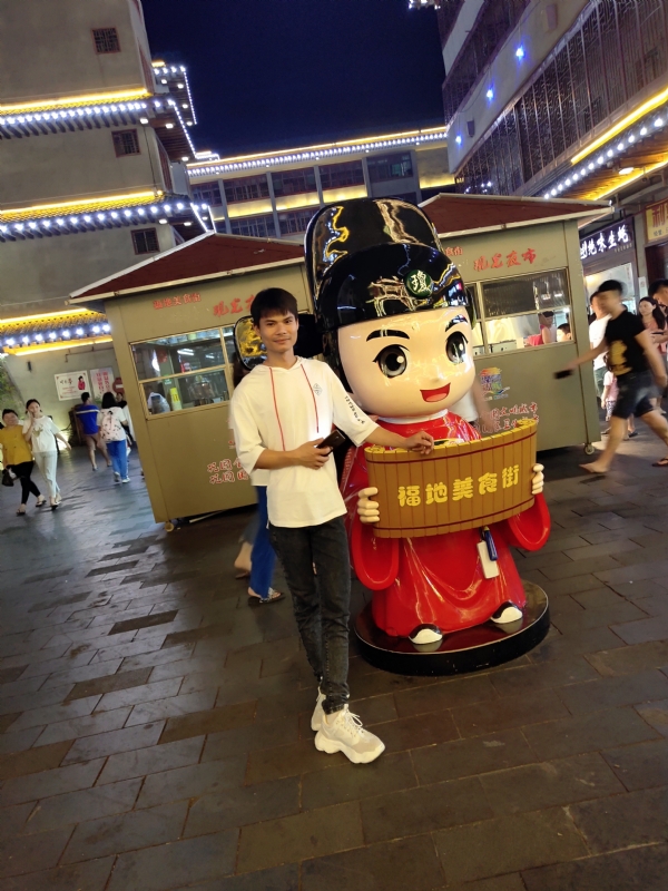 圆嘟嘟的瘦子的第一张照片--潍坊相亲服务中心