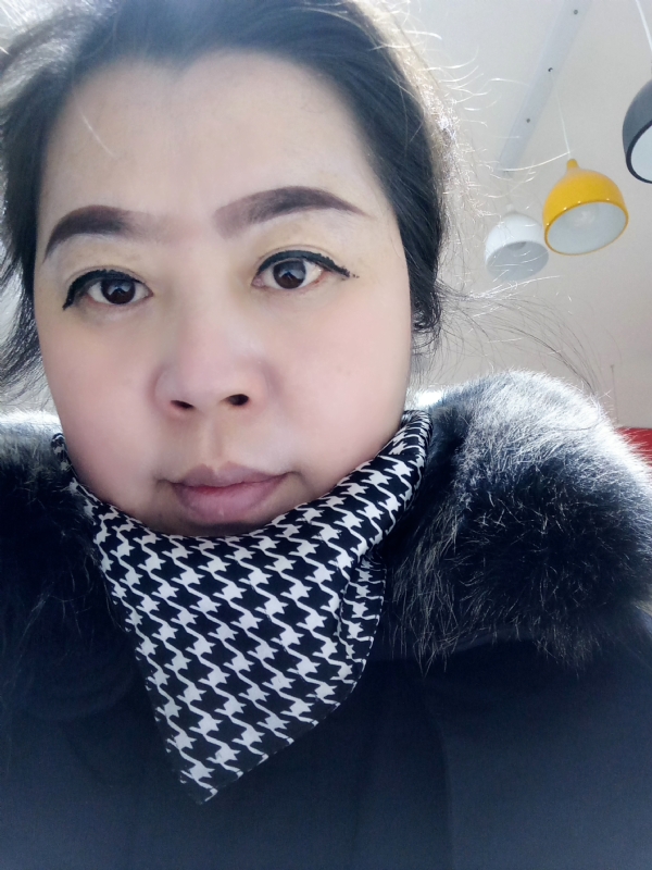 余猪猪的第一张照片--潍坊相亲服务中心