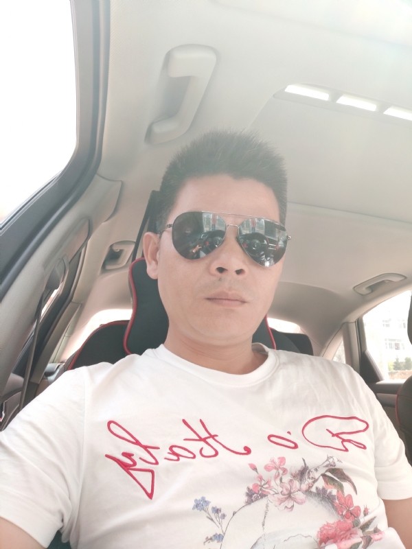 单身已久的第一张照片--潍坊相亲服务中心