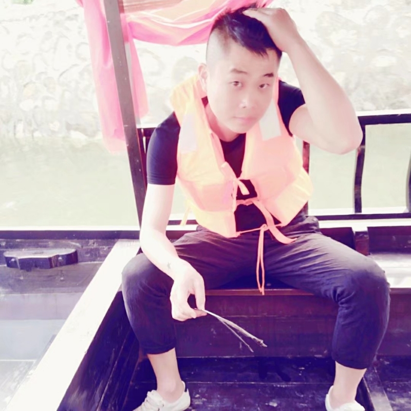 乔七的第一张照片--潍坊相亲服务中心