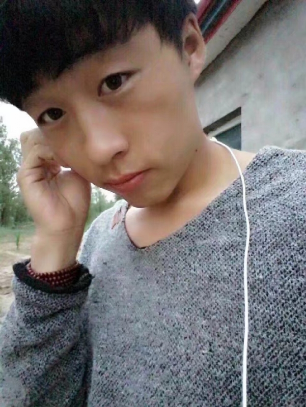 小胡的第一张照片--潍坊相亲服务中心