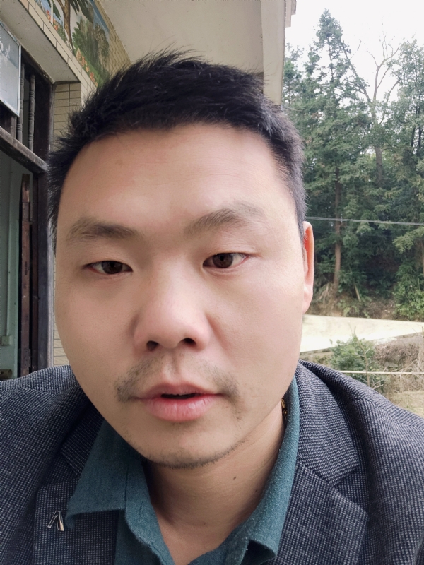 曾小焱的第一张照片--潍坊相亲服务中心