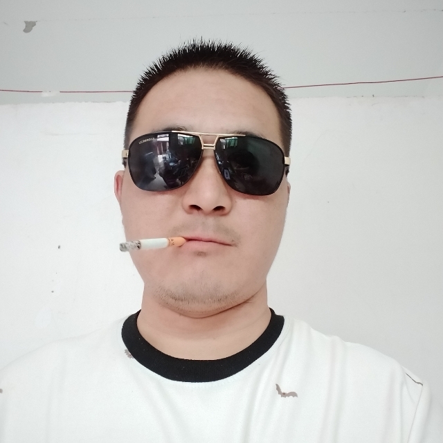 白伟伟的第一张照片--潍坊相亲服务中心