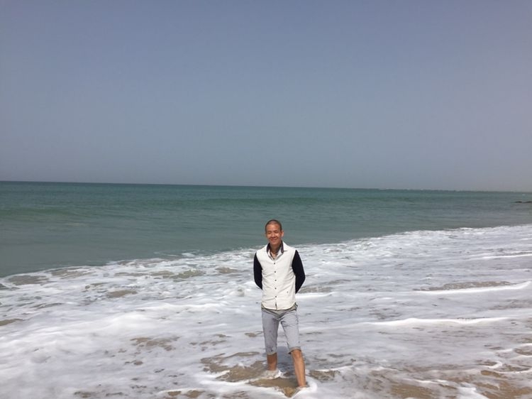 文字的忧伤的第一张照片--潍坊相亲服务中心