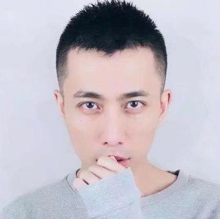 辛酉的第一张照片--潍坊相亲服务中心