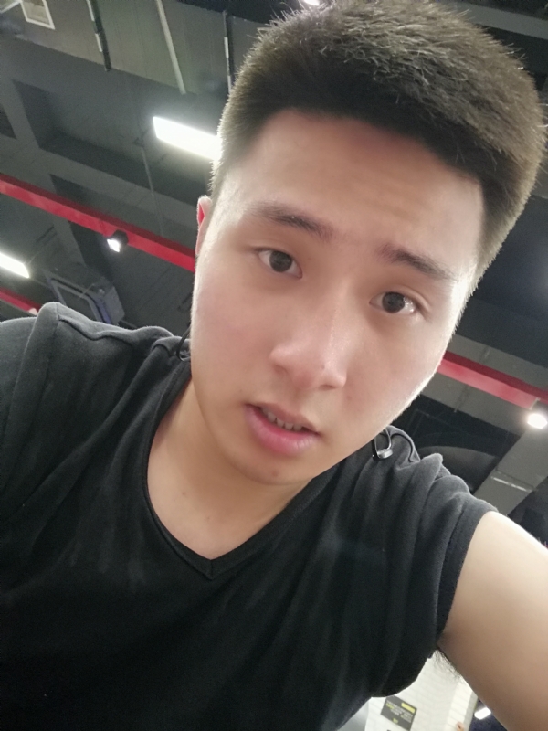 江南的雨的第一张照片--潍坊相亲服务中心